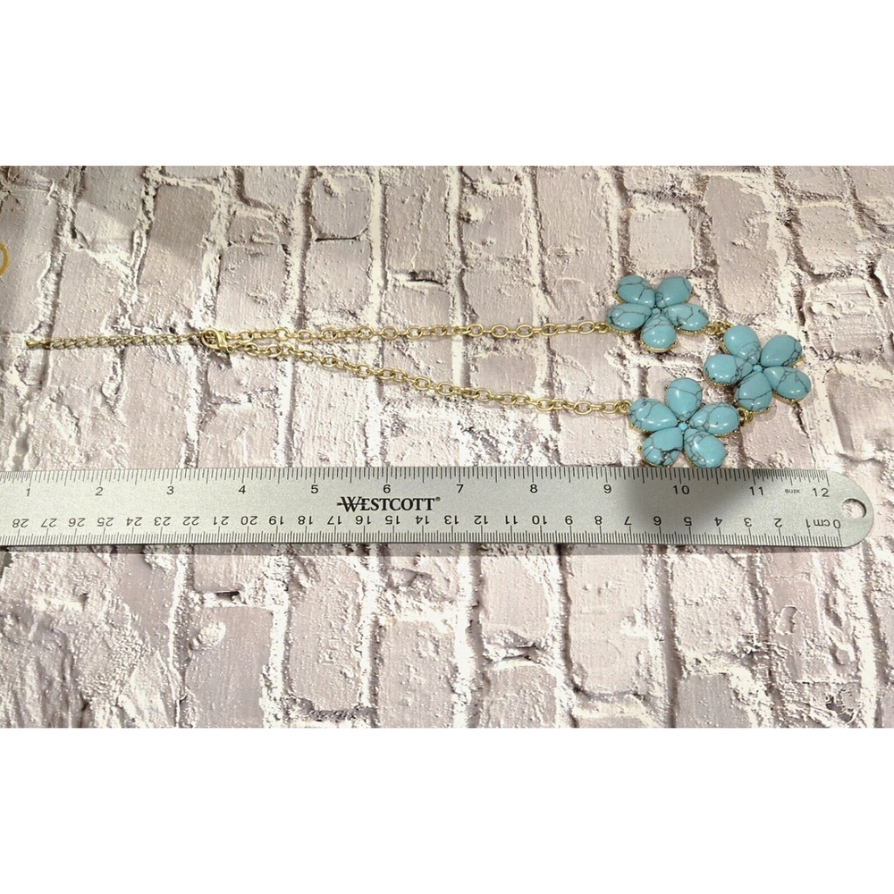 Beautiful Faux Turquoise Gold Tone Statement Necklace EUC 16" - Picture 2 of 3